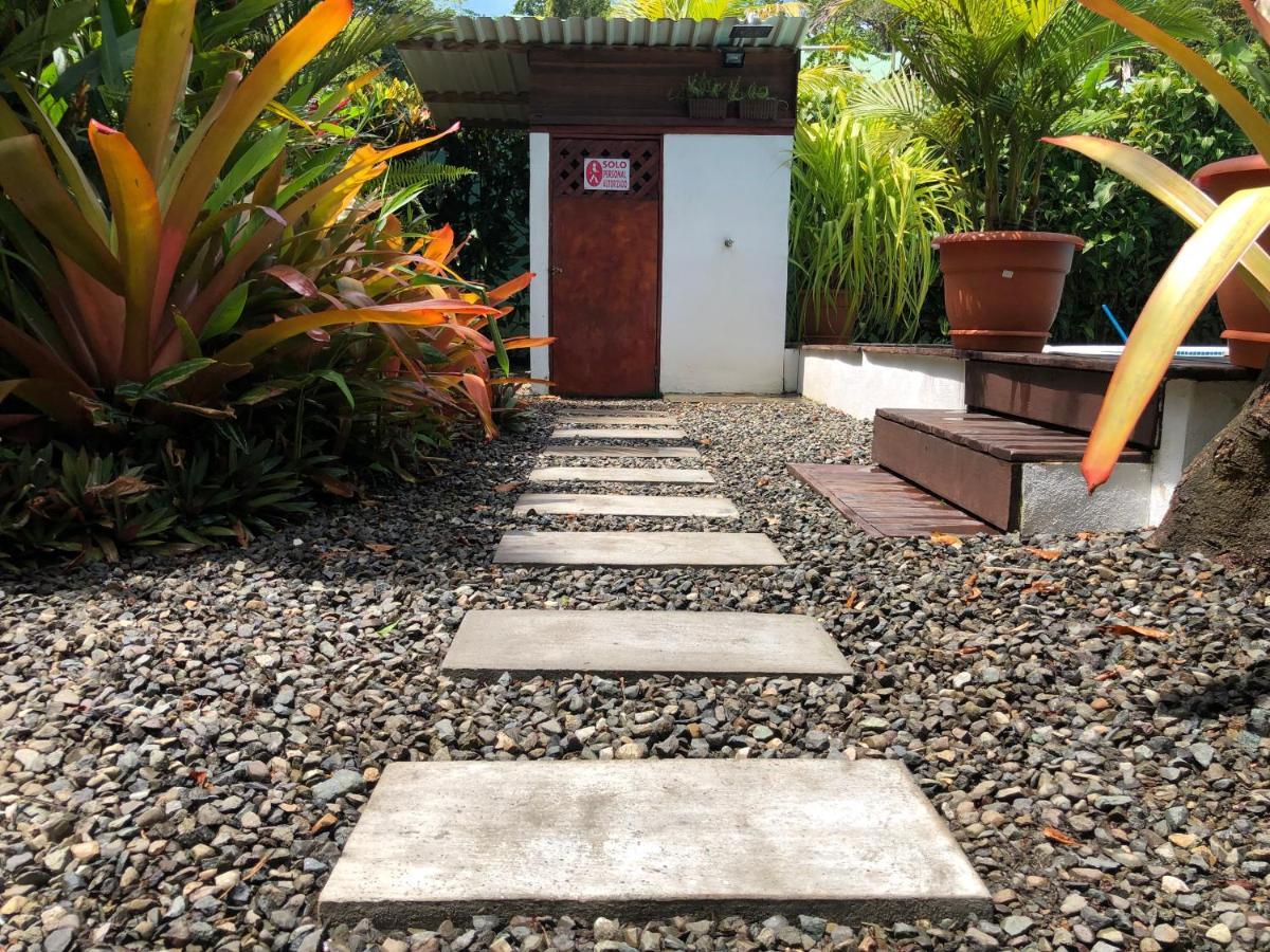 Alloro Jungle Villas Puerto Viejo de Talamanca Exterior photo